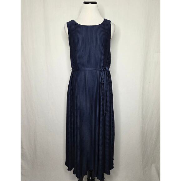 On 34th Women's Pleated Sleeveless Tie-Waist Midi Dress Intrepid Blue NWT Medium - Picture 2 of 8